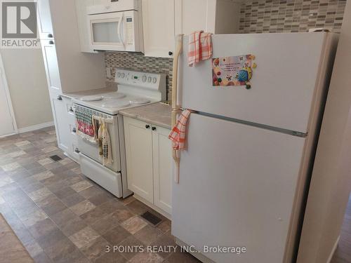 195 Pebble Beach Parkway, South Huron (Stephen Twp), ON - Indoor Photo Showing Kitchen