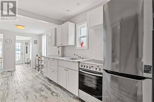 2233 North Orr Lake Road, Springwater, ON - Indoor Photo Showing Kitchen