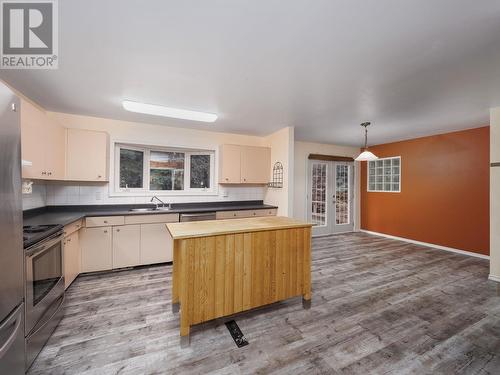 9033 Nielson Road, Prince George, BC - Indoor Photo Showing Kitchen