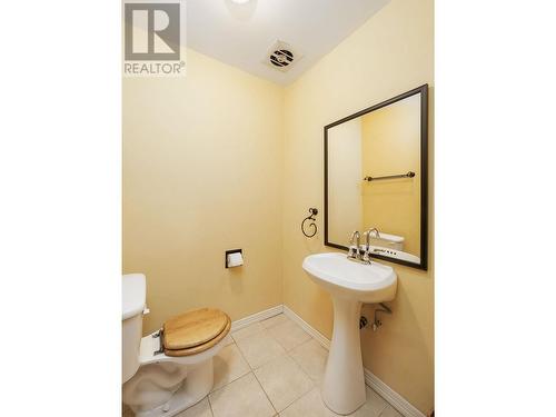 9033 Nielson Road, Prince George, BC - Indoor Photo Showing Bathroom