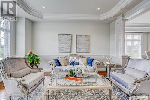 23 Spruceview Place, Whitchurch-Stouffville (Ballantrae), ON - Indoor Photo Showing Living Room