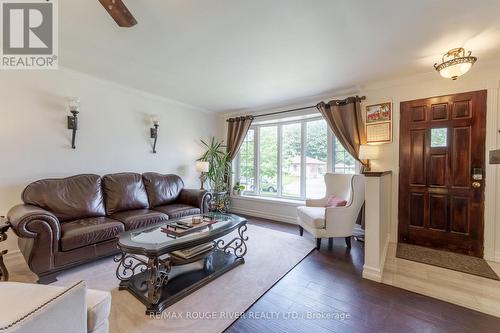 259 Clarke Drive, Peterborough, ON - Indoor Photo Showing Living Room