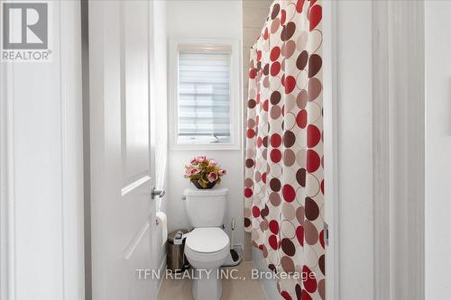 220 Great Falls Boulevard, Hamilton (Waterdown), ON - Indoor Photo Showing Bathroom