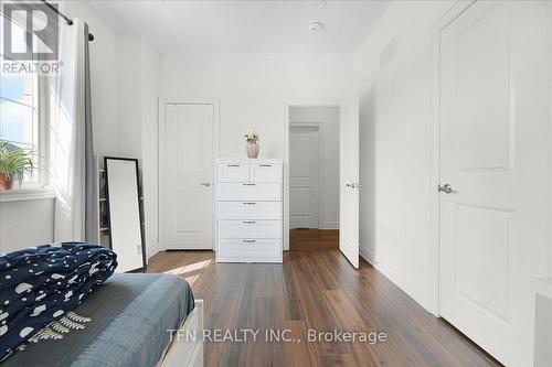 220 Great Falls Boulevard, Hamilton (Waterdown), ON - Indoor Photo Showing Bedroom