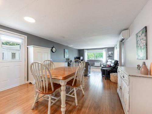 Dining room - 6 Rue Francine, Saint-Jean-Sur-Richelieu, QC - Indoor Photo Showing Dining Room