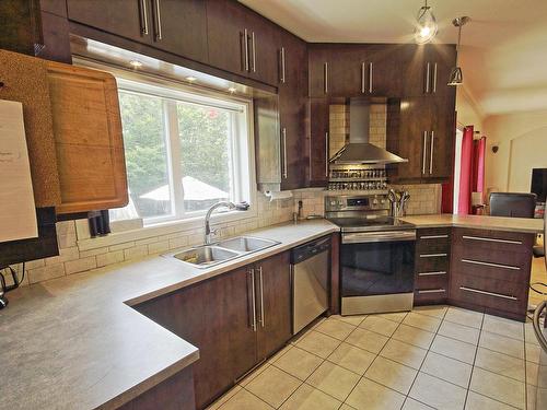 Cuisine - 74 Rue Antoine-Forestier, Carignan, QC - Indoor Photo Showing Kitchen With Double Sink