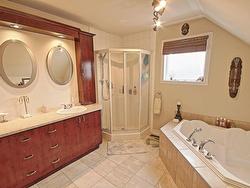 Ensuite bathroom - 