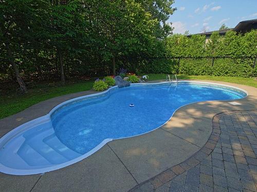 Piscine - 74 Rue Antoine-Forestier, Carignan, QC - Outdoor With In Ground Pool With Backyard