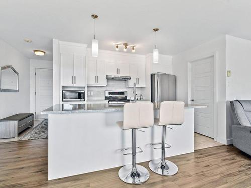 Kitchen - 302-507 Rue Castonguay, Saint-Jérôme, QC - Indoor Photo Showing Kitchen With Upgraded Kitchen