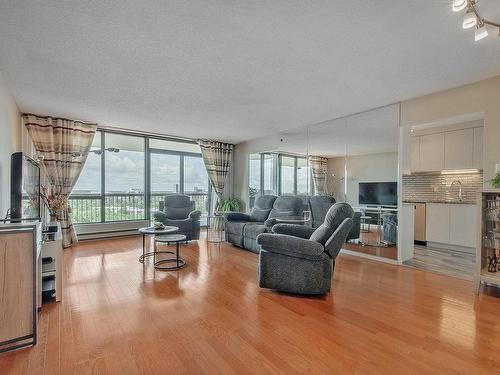 Living room - 1503-4300 Place Des Cageux, Laval (Chomedey), QC - Indoor Photo Showing Living Room