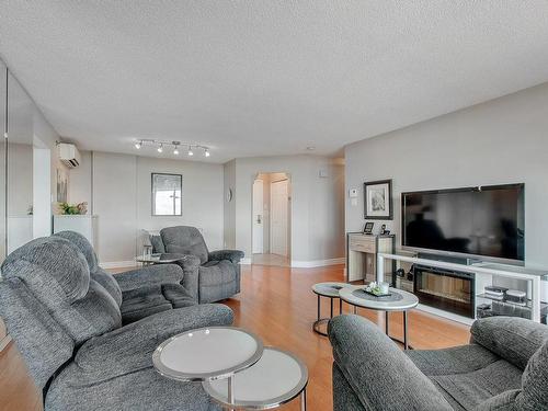 Living room - 1503-4300 Place Des Cageux, Laval (Chomedey), QC - Indoor Photo Showing Living Room