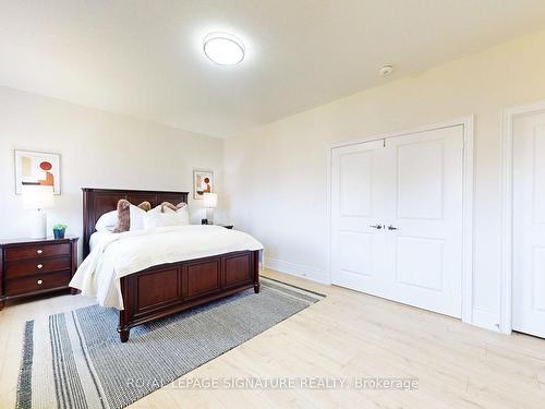 422 Humphrey St, Hamilton, ON - Indoor Photo Showing Bedroom