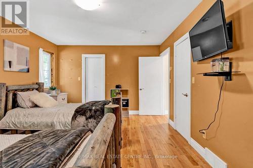 126 Maple Court, Shelburne, ON - Indoor Photo Showing Bedroom