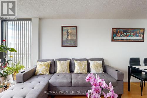 1218 - 3050 Ellesmere Road N, Toronto, ON - Indoor Photo Showing Living Room