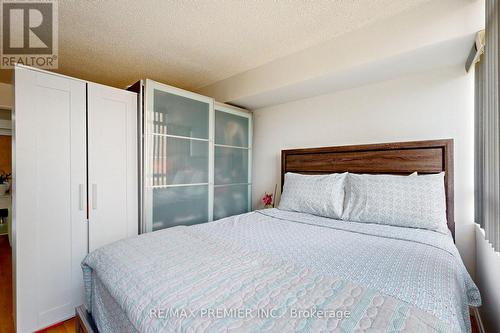 1218 - 3050 Ellesmere Road N, Toronto, ON - Indoor Photo Showing Bedroom