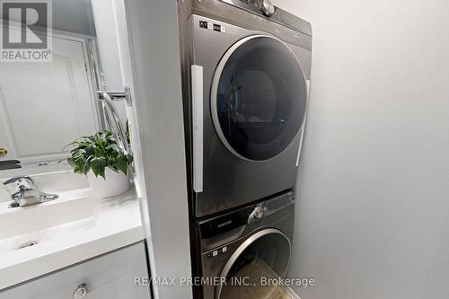 1218 - 3050 Ellesmere Road N, Toronto, ON - Indoor Photo Showing Laundry Room