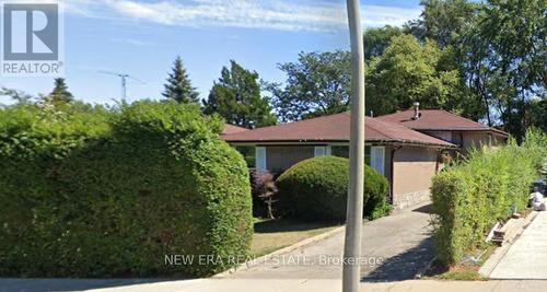 21 Avening Drive, Toronto (West Humber-Clairville), ON - Outdoor