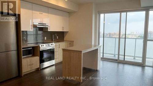 1515 - 188 Fairview Mall Drive, Toronto (Don Valley Village), ON - Indoor Photo Showing Kitchen