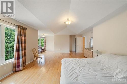 2121 Blue Willow Crescent, Ottawa, ON - Indoor Photo Showing Bedroom