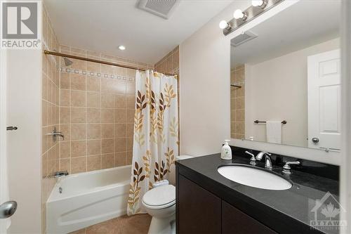 2121 Blue Willow Crescent, Ottawa, ON - Indoor Photo Showing Bathroom