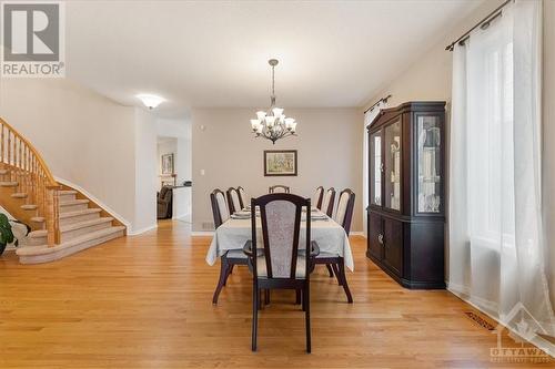 2121 Blue Willow Crescent, Ottawa, ON - Indoor Photo Showing Dining Room