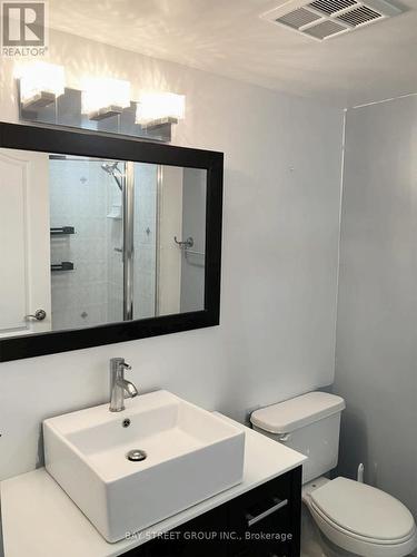 906 - 21 Hillcrest Avenue, Toronto (Willowdale East), ON - Indoor Photo Showing Bathroom