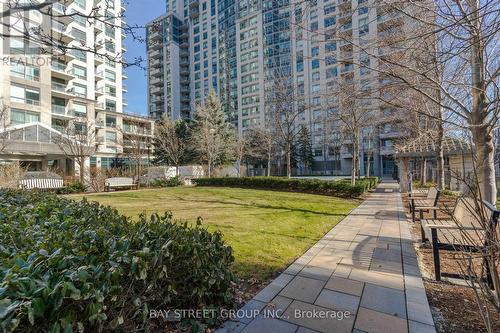 906 - 21 Hillcrest Avenue, Toronto (Willowdale East), ON - Outdoor With Facade