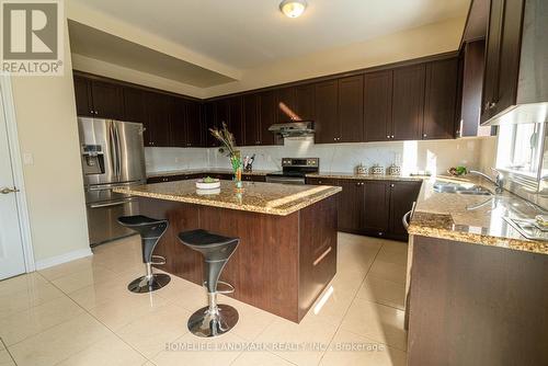 60 Wozniak Crescent, Markham (Wismer), ON - Indoor Photo Showing Kitchen With Double Sink With Upgraded Kitchen