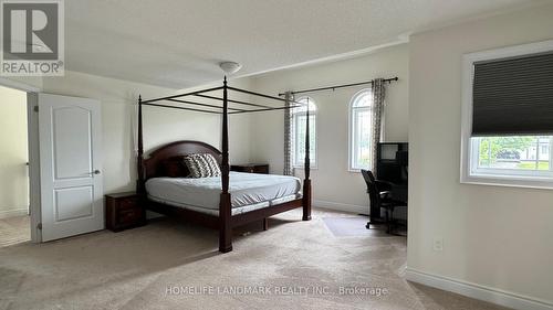 862 John Street, Innisfil, ON - Indoor Photo Showing Bedroom