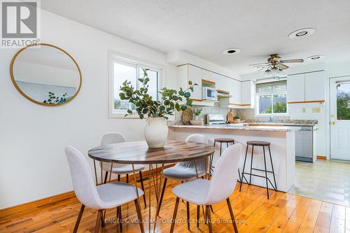 381 Zoo Park Road, Wasaga Beach, ON - Indoor Photo Showing Dining Room