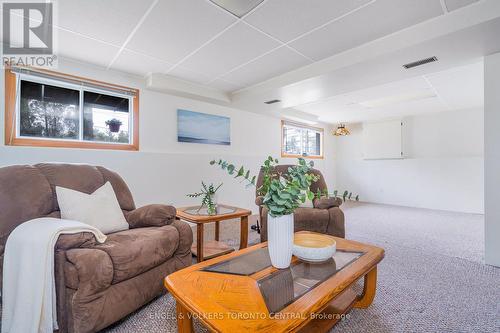 381 Zoo Park Road, Wasaga Beach, ON - Indoor Photo Showing Other Room