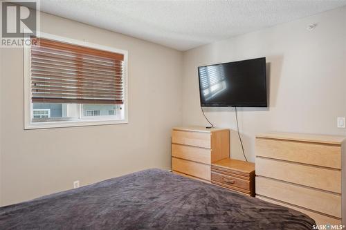 406 303 Lowe Road, Saskatoon, SK - Indoor Photo Showing Bedroom