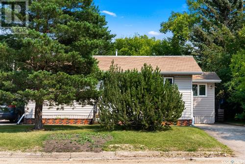 204 4Th Street E, Wynyard, SK - Outdoor