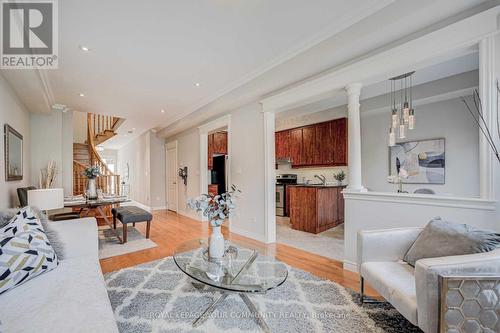 384 William Dunn Crescent, Newmarket (Summerhill Estates), ON - Indoor Photo Showing Living Room