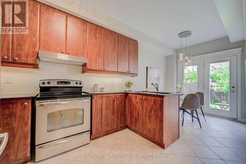 384 William Dunn Crescent, Newmarket (Summerhill Estates), ON - Indoor Photo Showing Kitchen