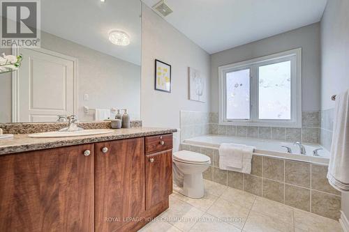 384 William Dunn Crescent, Newmarket (Summerhill Estates), ON - Indoor Photo Showing Bathroom