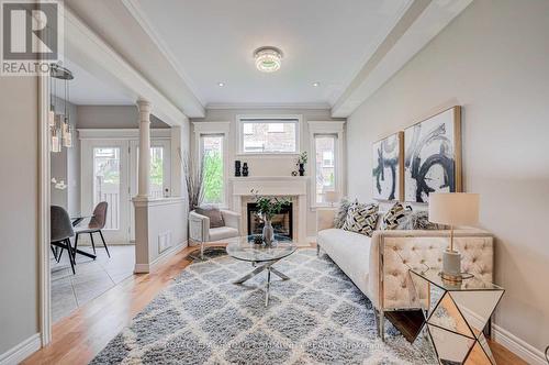 384 William Dunn Crescent, Newmarket (Summerhill Estates), ON - Indoor Photo Showing Living Room With Fireplace