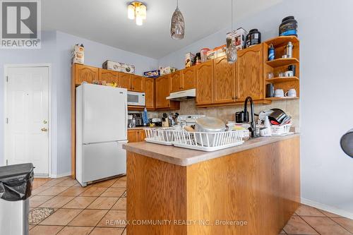 436 Weston Crescent, Kingston, ON - Indoor Photo Showing Kitchen