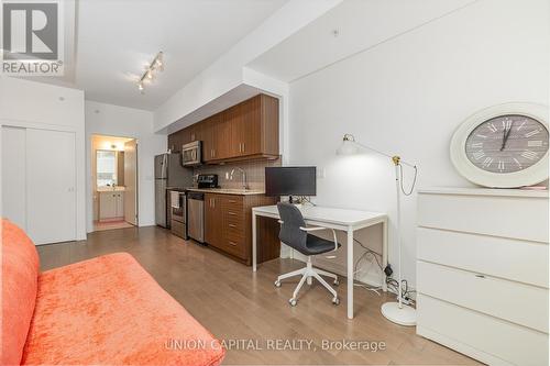 602 - 10 Willison Square, Toronto (Kensington-Chinatown), ON - Indoor