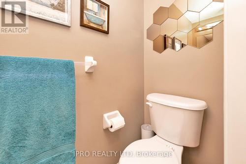 11 Bonavista Drive, Brampton (Credit Valley), ON - Indoor Photo Showing Bathroom