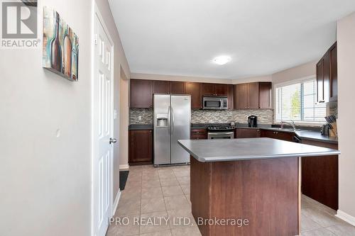 11 Bonavista Drive, Brampton (Credit Valley), ON - Indoor Photo Showing Kitchen