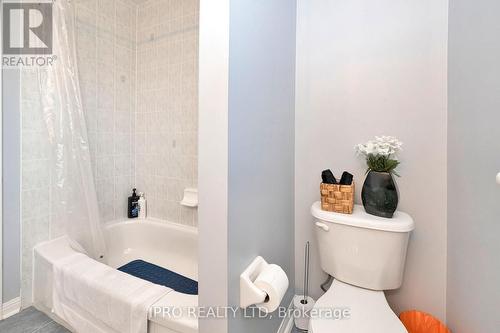 11 Bonavista Drive, Brampton (Credit Valley), ON - Indoor Photo Showing Bathroom