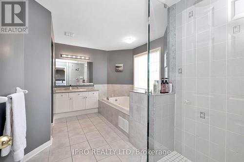 11 Bonavista Drive, Brampton (Credit Valley), ON - Indoor Photo Showing Bathroom