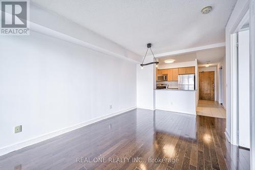 1516 - 31 Bales Avenue, Toronto (Willowdale East), ON - Indoor Photo Showing Kitchen