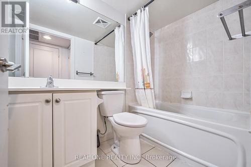 1516 - 31 Bales Avenue, Toronto (Willowdale East), ON - Indoor Photo Showing Bathroom