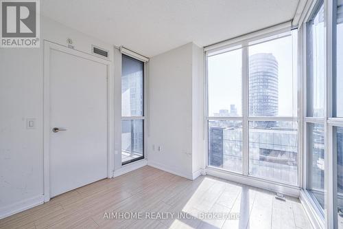 906 - 85 Queens Wharf Road, Toronto (Waterfront Communities), ON - Indoor Photo Showing Other Room