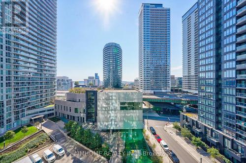 906 - 85 Queens Wharf Road, Toronto (Waterfront Communities), ON - Outdoor With Facade