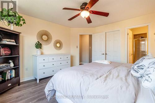 793 Howden Crescent, Milton (Coates), ON - Indoor Photo Showing Bedroom