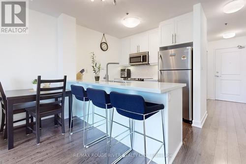 Ph-416 - 5317 Upper Middle Road, Burlington (Orchard), ON - Indoor Photo Showing Kitchen With Stainless Steel Kitchen With Upgraded Kitchen