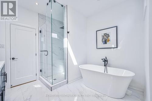 504 Mortimer Avenue, Toronto (Danforth Village-East York), ON - Indoor Photo Showing Bathroom